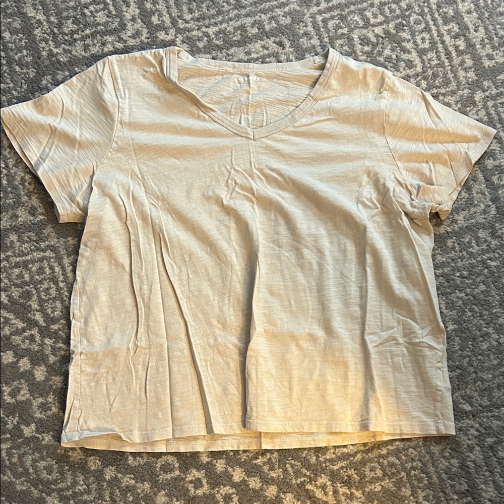 Old Navy Cream Short Sleeve V-Neck Top